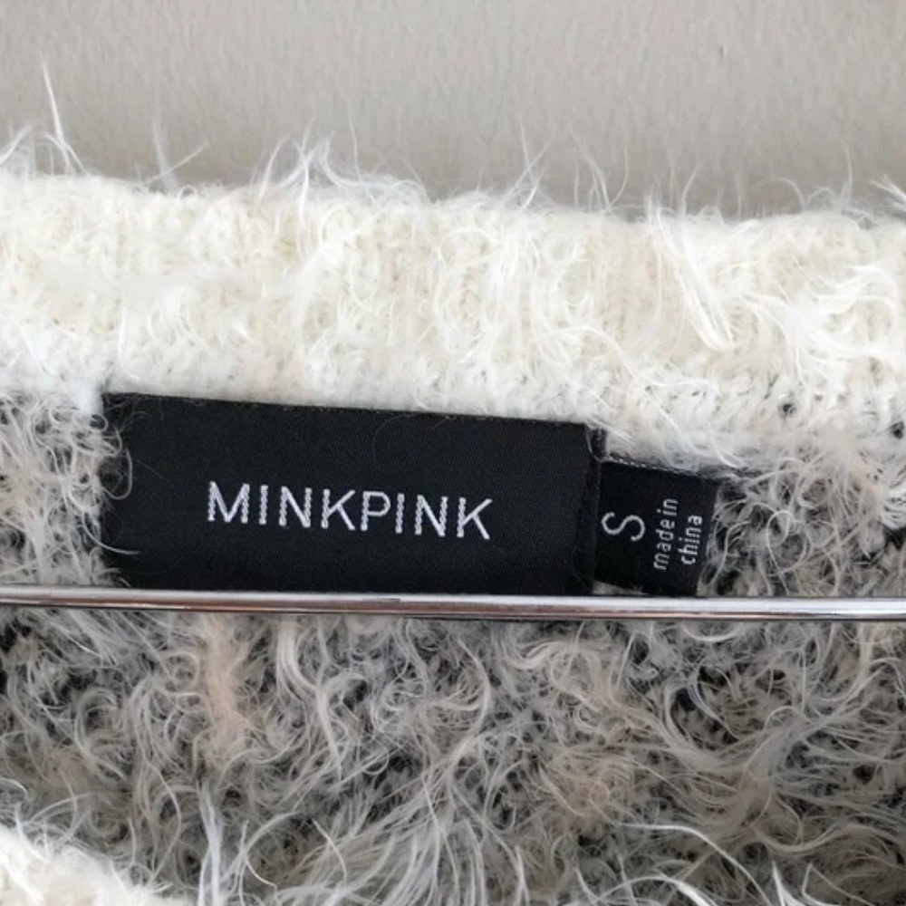 Minkpink Soft Comfy Fuzzy Leopard Print Long Slee… - image 6